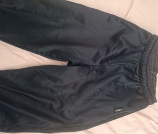 Chándal Colegio Villarroya Negro
Talla 8