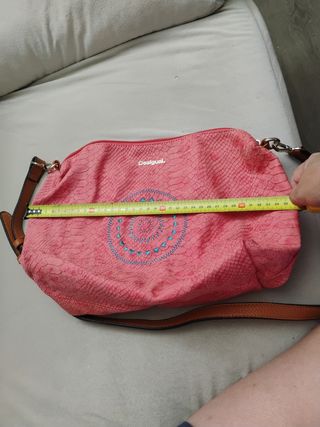 Bolso bandolera rojo. DESIGUAL 