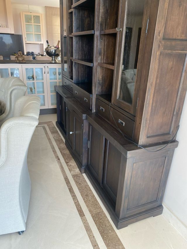 bellissimo pensile con illuminazione