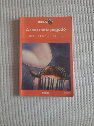 A UNA NARIZ PEGADO