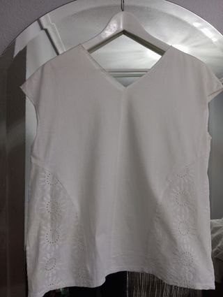 Top Purificación García blanco