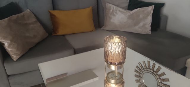 Lámpara decorativa dorada y gris