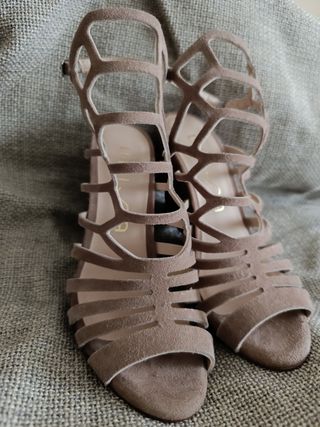  UNISA piel natural beige
