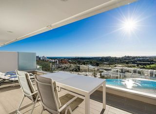 Ático en venta en Nueva Andalucía centro en Marbella