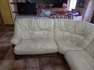 Sofá de piel beige y madera - 6 plazas