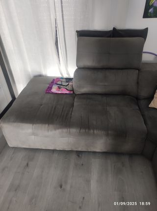 Sofá chaise longue gris