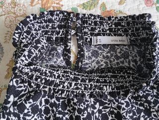 Blusa negra y blanca estampada