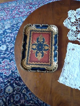 Vassoio legno dorato rosso