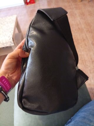 Bandolera negra nueva