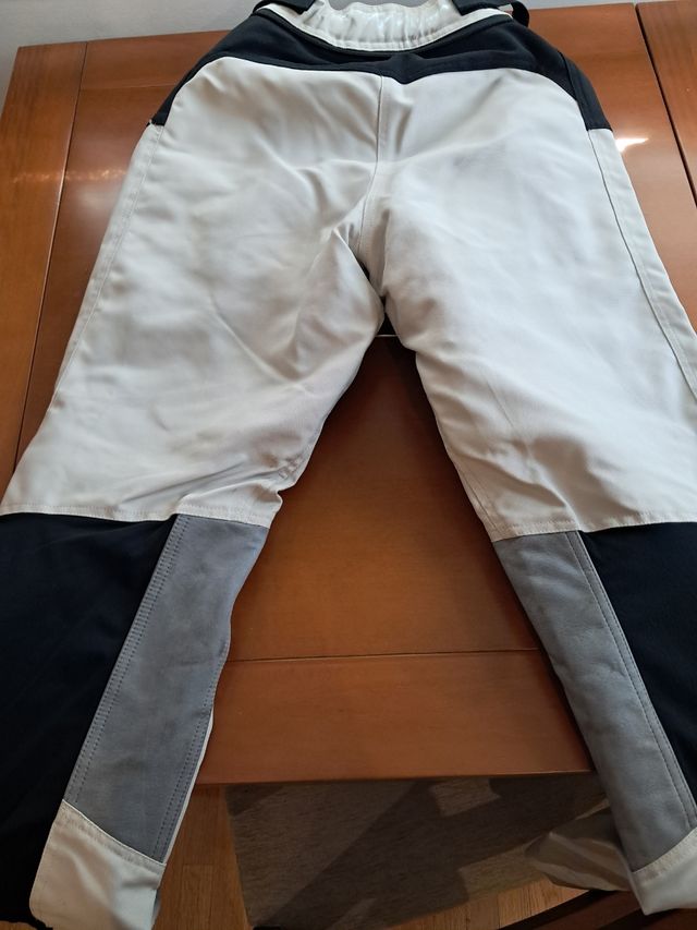 Pantalones moto BMW.  Talla 40