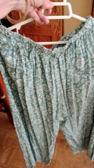 Pantalón largo estampado verde