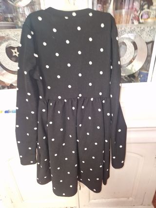 Vestido lunares blanco y negro