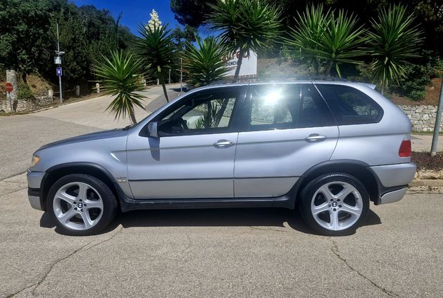 BMW X5 4.6is 73.000 kms