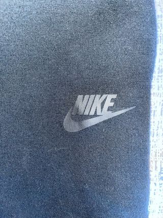 Pantalones Nike Tech Fleece negros 137-147cm
BCN