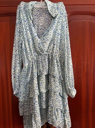 Vestido blanco y azul estampado