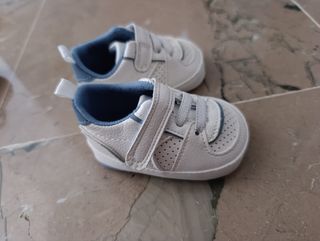 Zapatos y Patucos bebé 0-3 meses