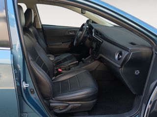 Toyota Auris Hybrid Active