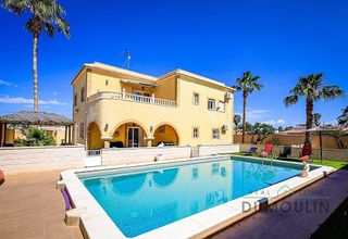 Chalet en venta en La Siesta - El Salado - Torreta en Torrevieja