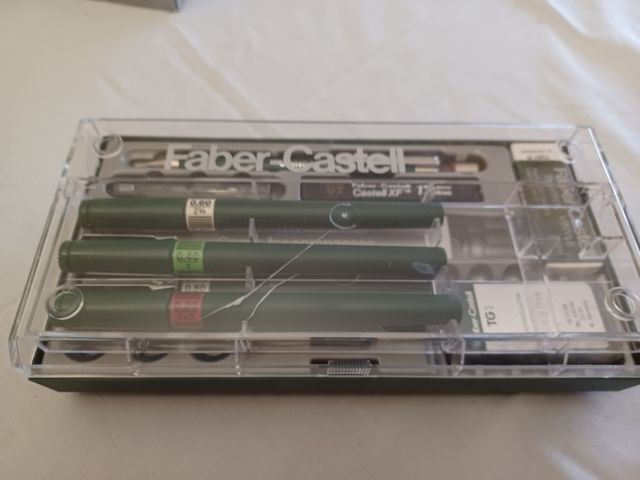 Juego de estilógrafos técnicos TG1-S. Años 70. 