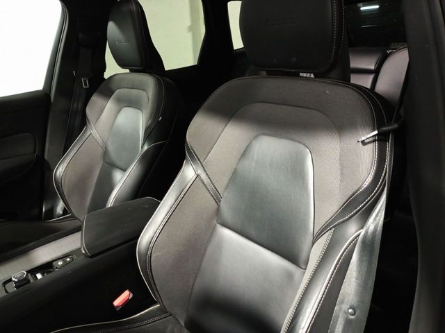 Volvo XC60 T8 R Design PHEV AWD