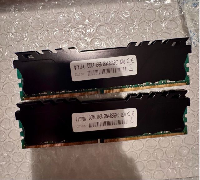 Placa base + 2x16GB RAM DDR4