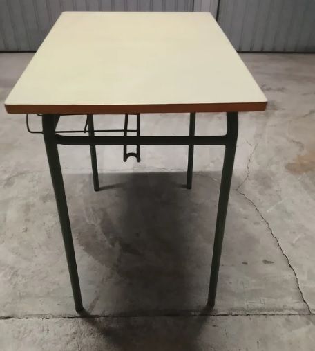 Tavolo da scuola singolo Mesa in legno verde e metallo