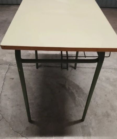Tavolo da scuola singolo Mesa in legno verde e metallo