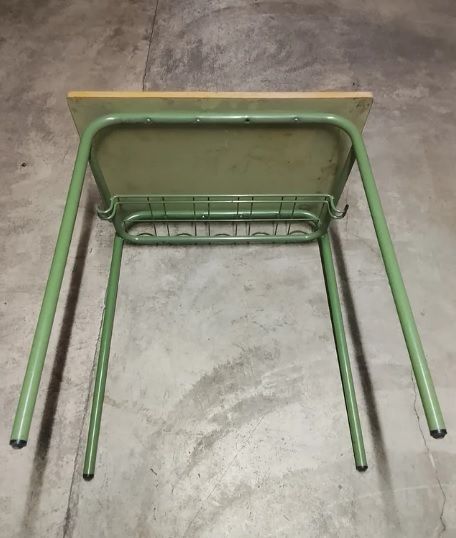 Tavolo da scuola singolo Mesa in legno verde e metallo