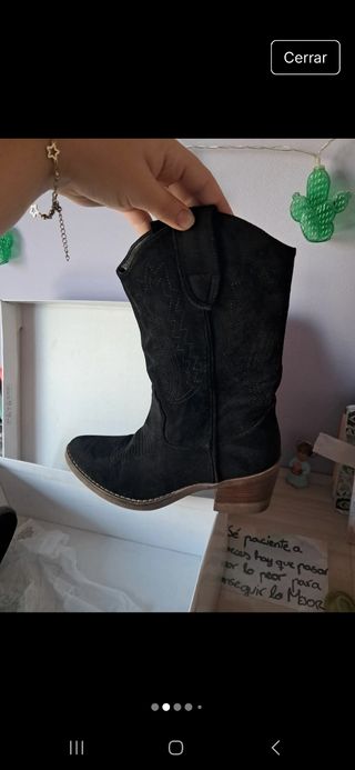 Botas cowboy negras
Poco usadas. En buen estado.
