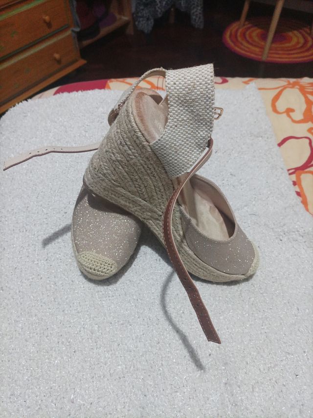 Plataformas beige c/glitter