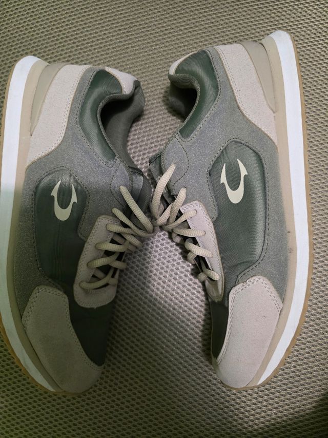 Zapatillas John Smith deportivas  Talla 43