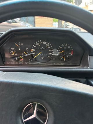 Mercedes-Benz 300 CE 1989