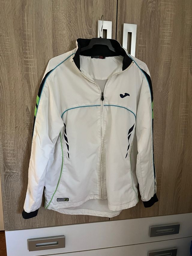 Chaqueta Joma blanca deportiva