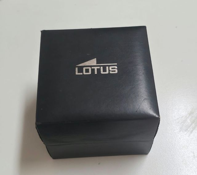 Reloj Lotus caballero
