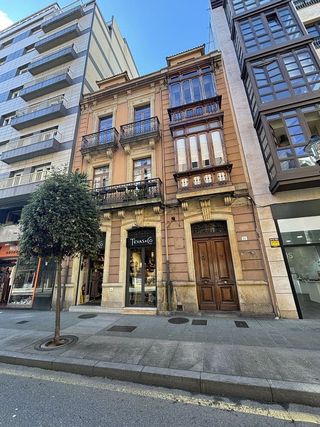 Local comercial en alquiler en Centro en Gijón