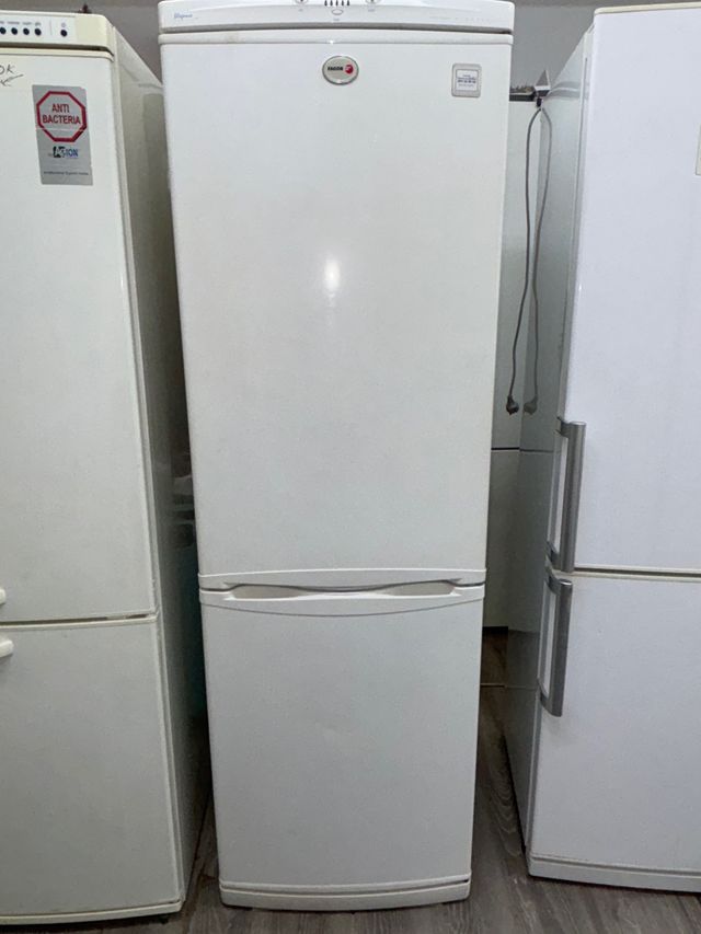 Nevera Fagor 185x60 - En buen estado