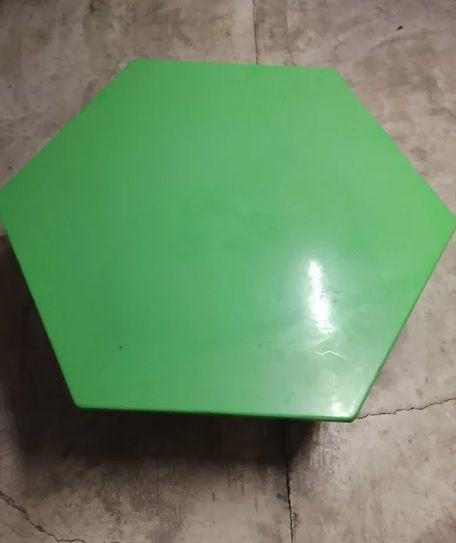 Tavolo per bambini esagonale verde per 6 giochi per bambini