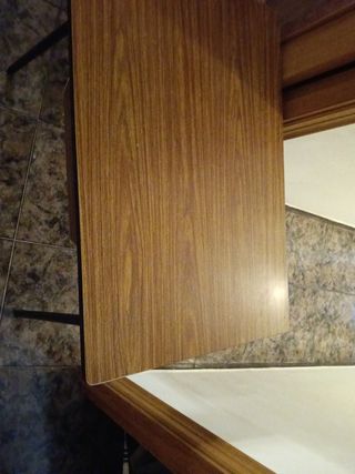 Mesa mediana de  cocina vintage
