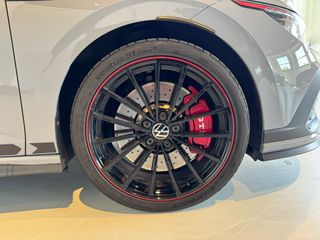 GOLF GTI CLUBSPORT 45 ANIV AKRAPOVIC TECHO