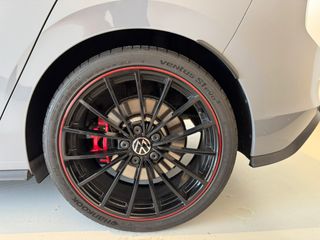 GOLF GTI CLUBSPORT 45 ANIV AKRAPOVIC TECHO