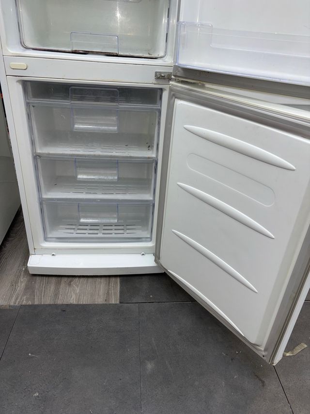 Nevera LG 185"x60 - No Frost