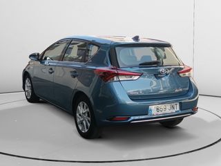 Toyota Auris Hybrid Active