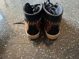 Botines Guess leopardo - talla única