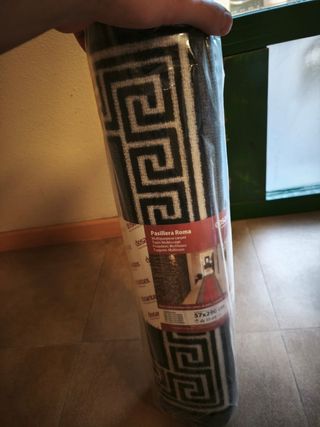Alfombra Dosantex gris y blanca