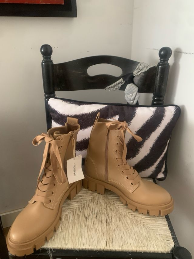 Botas Stradivarius beige