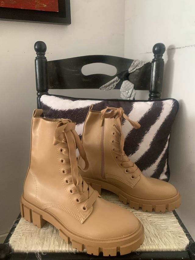 Botas Stradivarius beige