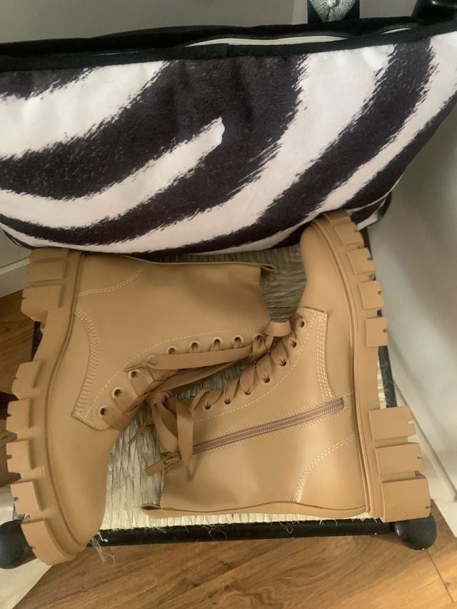 Botas Stradivarius beige