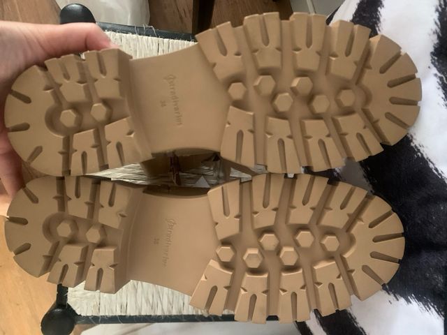 Botas Stradivarius beige