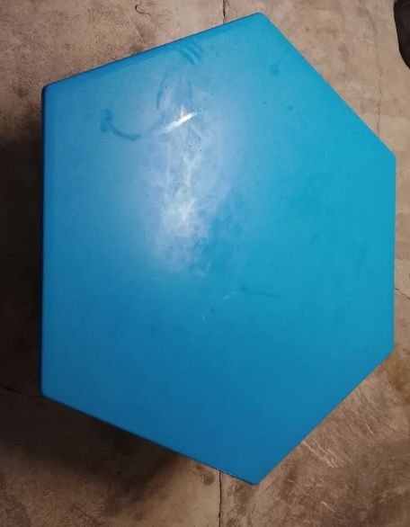 Tavolo per bambini esagonale blu per 6 giochi per bambini