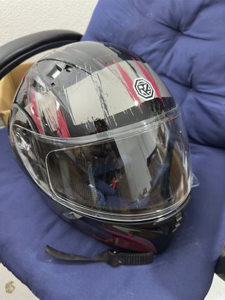 Casco moto diseño moderno